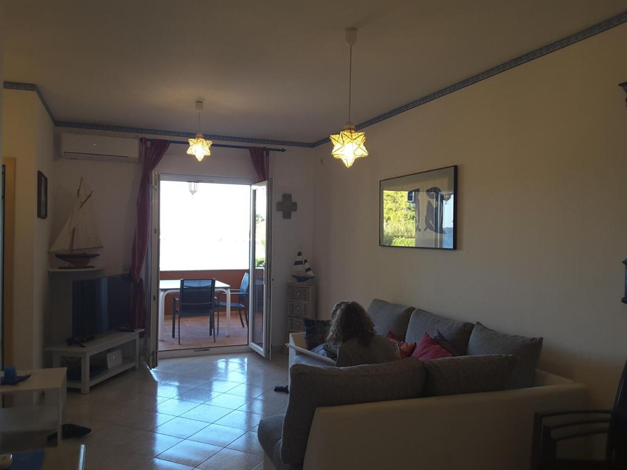 Beach Home Noemie Vir Exterior photo