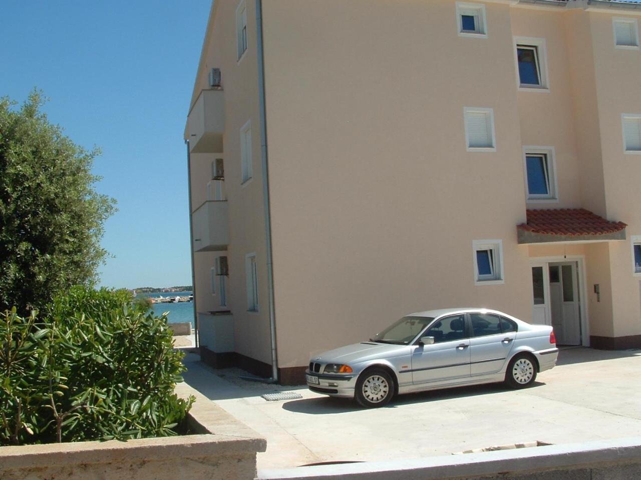 Beach Home Noemie Vir Exterior photo